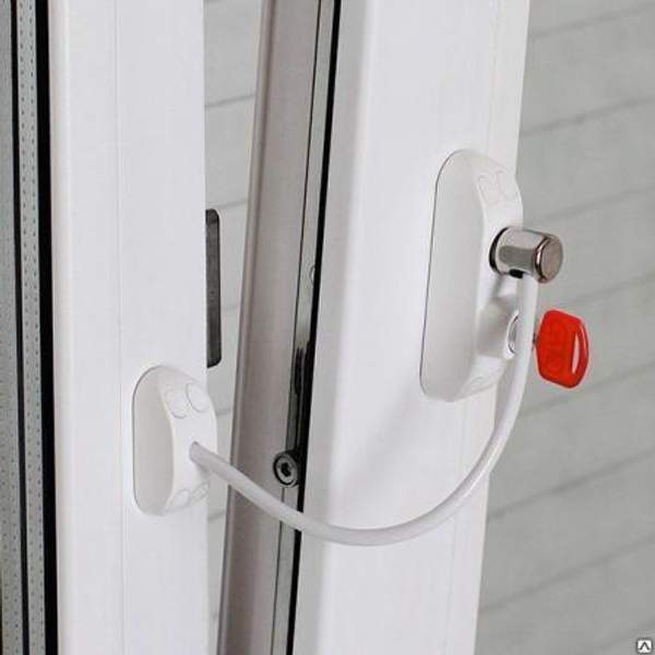 Замок оконный евро детский