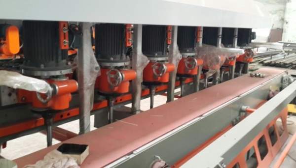 Затирочная машина для керамической плитки