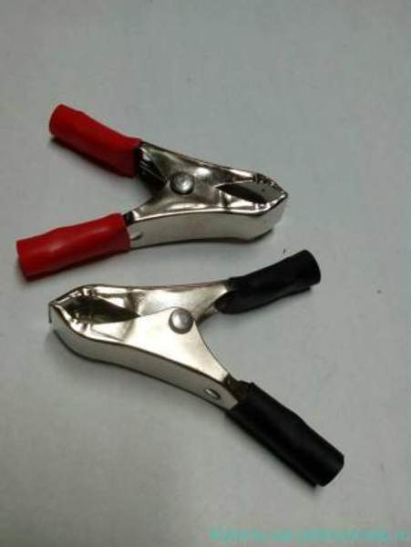 Зажим Крокодил красный 50*10 мм. 10А без болта плоск пасть