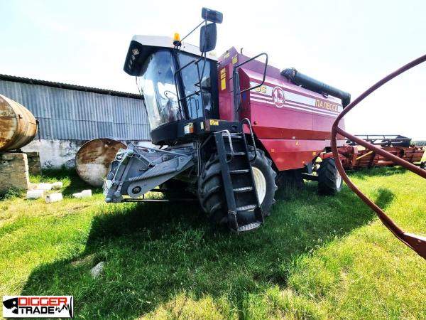 Зерноуборочный комбайн ПАЛЕССЕ GS12, 2011г.в.