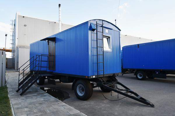 Жилой вагончик бытовка для проживания вахтовых бригад на колесах