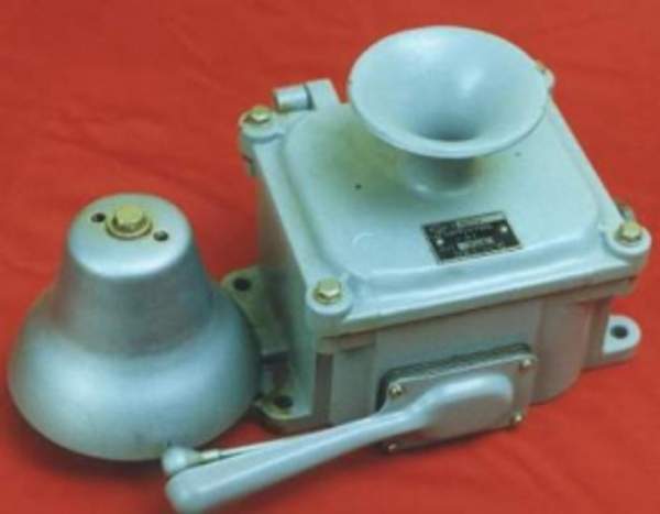 Звонки, ревуны, колокола, сирены и тифоны(воздушные) Судовые.