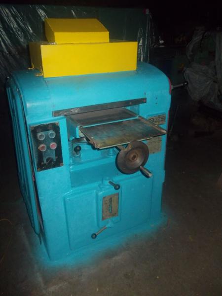 Продаю деревообрабатывающие станки б. у