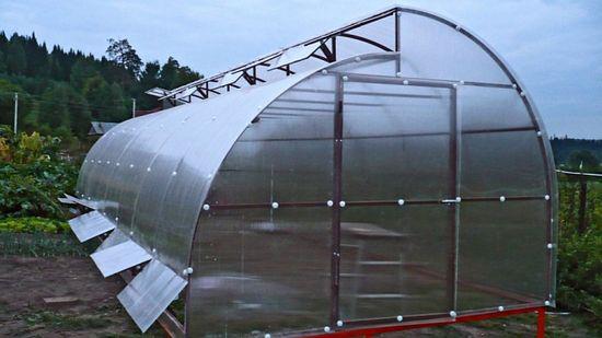 Теплица с раздвижной крышей. — фото 2