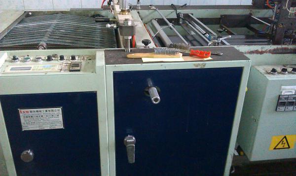 Пакетоделательная машина для пакетов с боковым швом,         ручка с усилением — фото 2