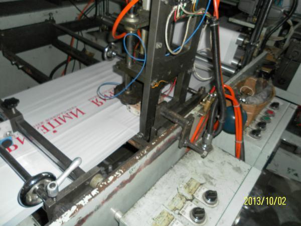 Пакетоделательная машина для пакетов с боковым швом,         ручка с усилением — фото 3