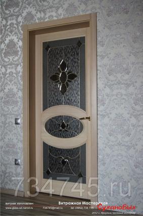 Декоративный витраж с бевелсами в дверь — фото 2