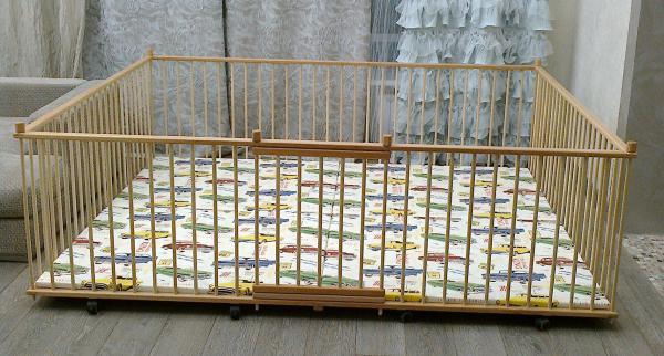 Манеж детский самый большой деревянный 2.   0х2.   5м для двойни с калиткой для малышей — фото 2