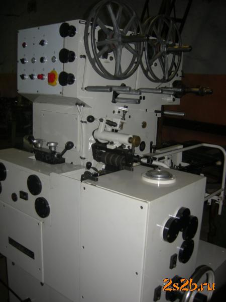 Завёрточный автомат EW 5 Линия производства ириса LA1 LA2 и тд.