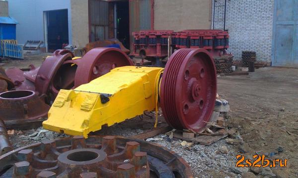 Механизм регулирования щели на дробилку смд-110а. — фото 4