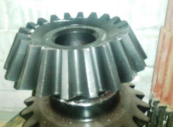 Шестерня коническая на конусные дробилки КМД600,       КСД600