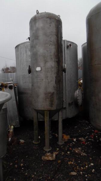 Продается Емкость нержавеющая Объем — 0,8 куб.м.