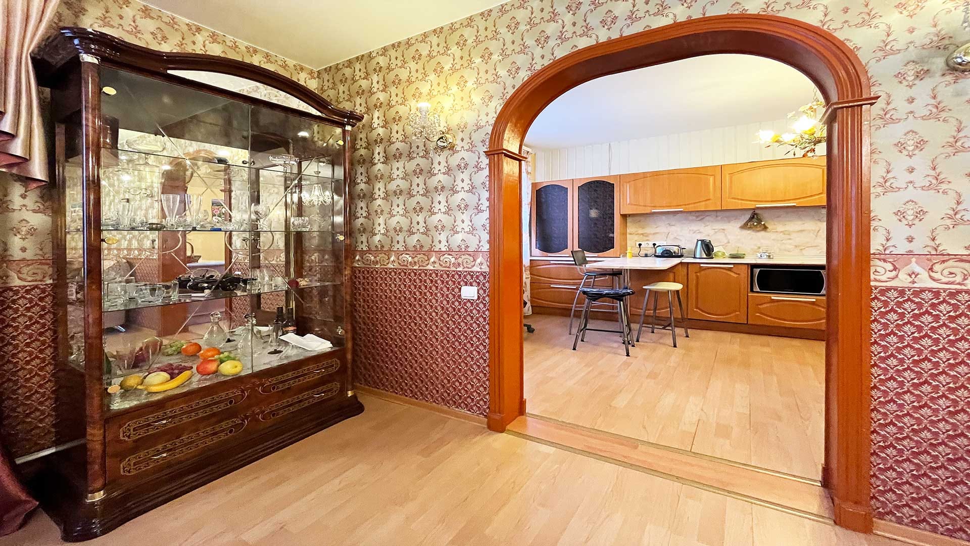 Жилой дом 352 м² с зимним садом, баней и гаражом на 13 сотках в Шлиссельбурге — фото 3