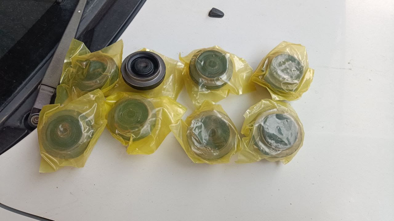 Подушка двигателя Hitachi  EX20 , EX30 . EX35 , EX40UR