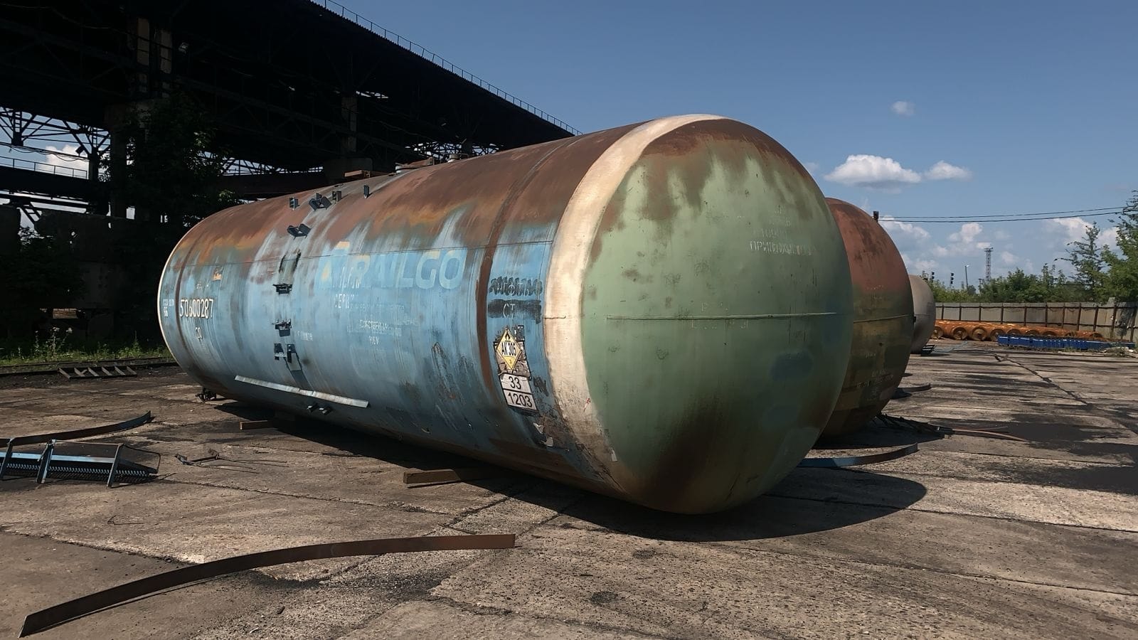 Железнодорожные цистерны (котлы б/у) модели 15-1547 — фото 2