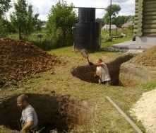 Землянные работы в ручную и спецтехникой Копка ям траншей котлованов, уборка, демонтаж, разнорабочие , спил  Одеса — фото 1