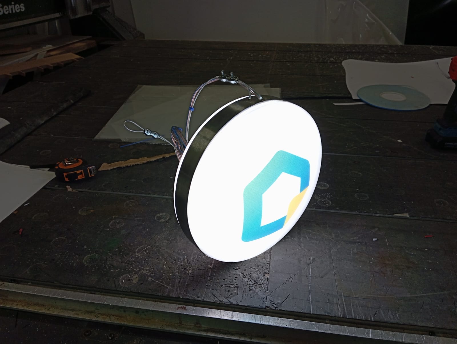 Реклама на борт автомобиля — фото 9