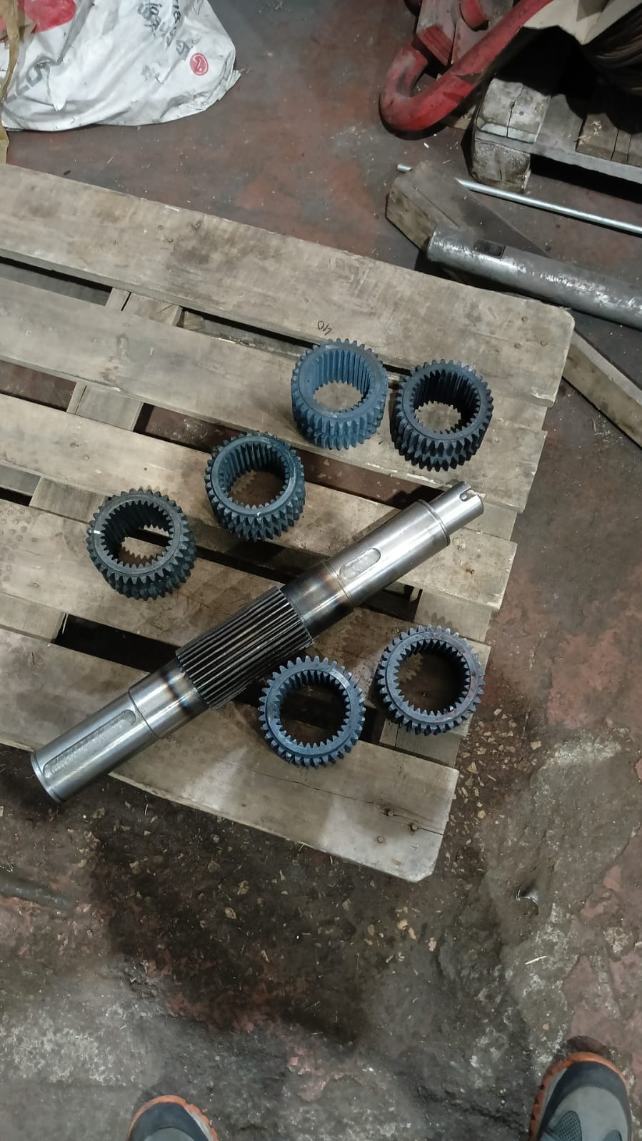 Baл peвeрс-режимного редуктора 53.330.14а