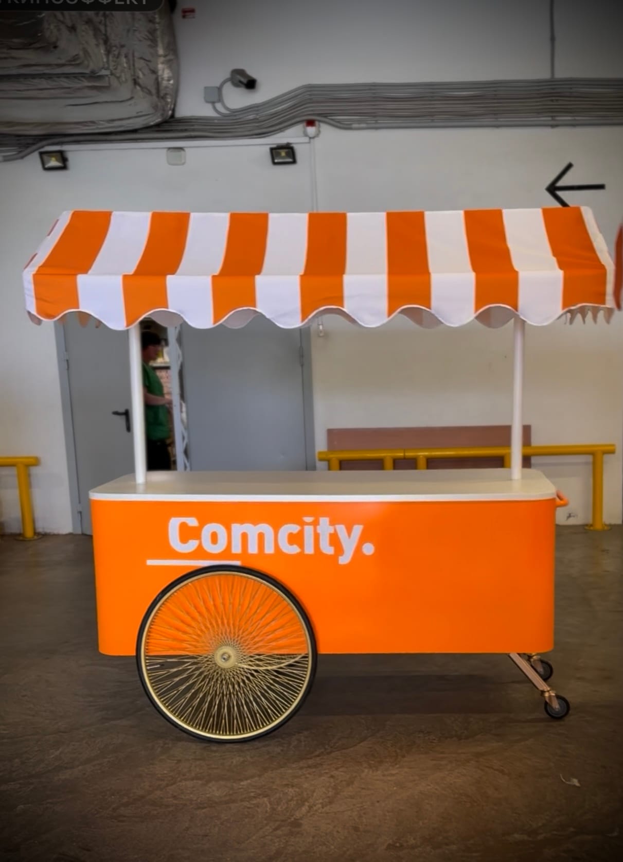 Тележка для уличной торговли в стиле винтаж — фото 2