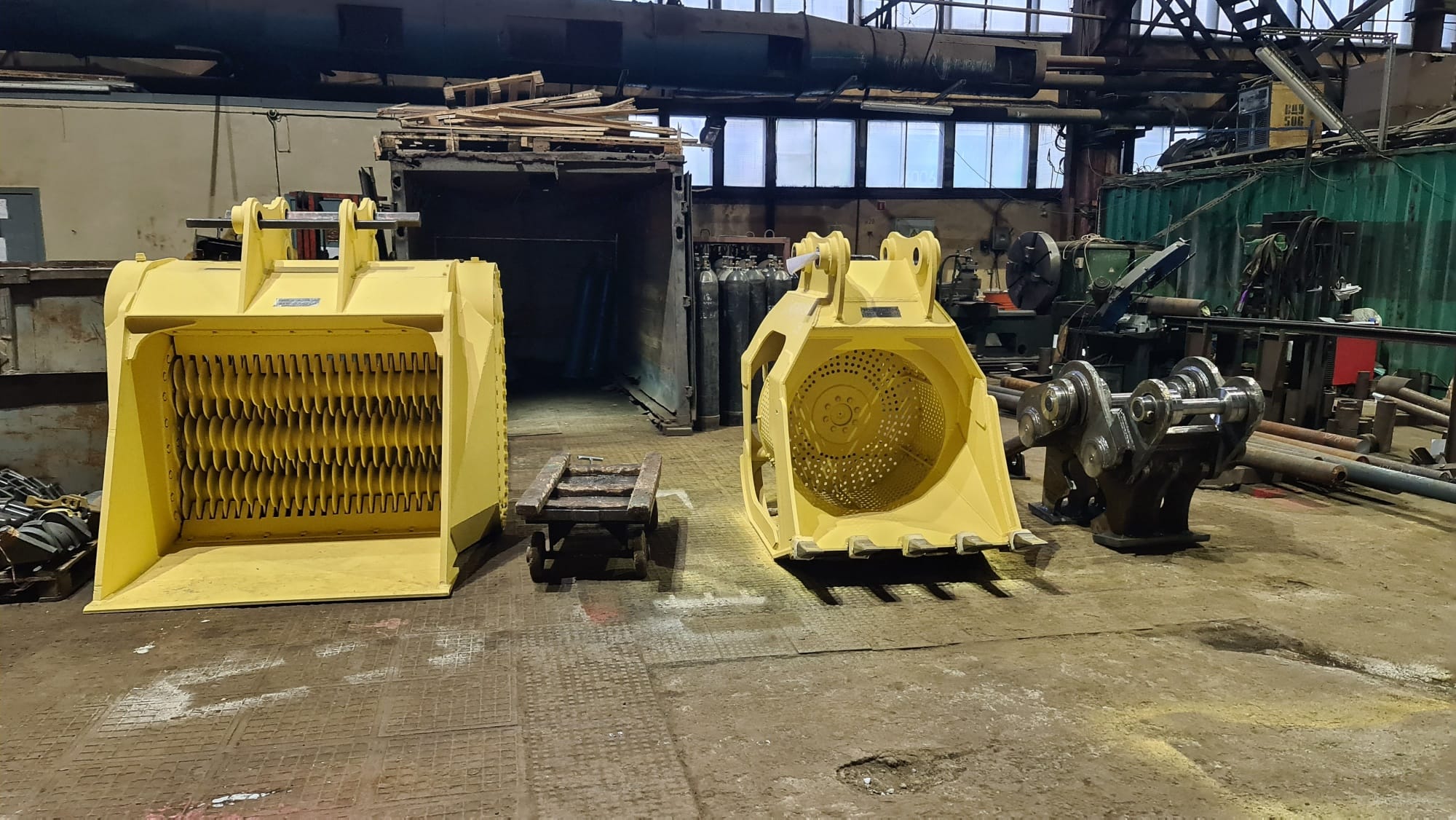 Просеивающий ковш - шредер