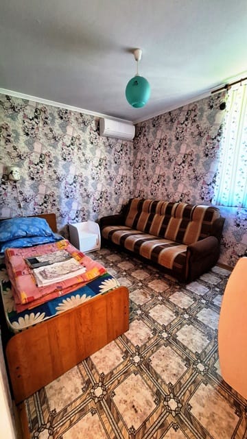 ОТДЕЛЬНЫЙ 2-х комнатный ДОМИК со всеми удобствами  (семь спальных мест)!  МОРЕ напротив! — фото 3