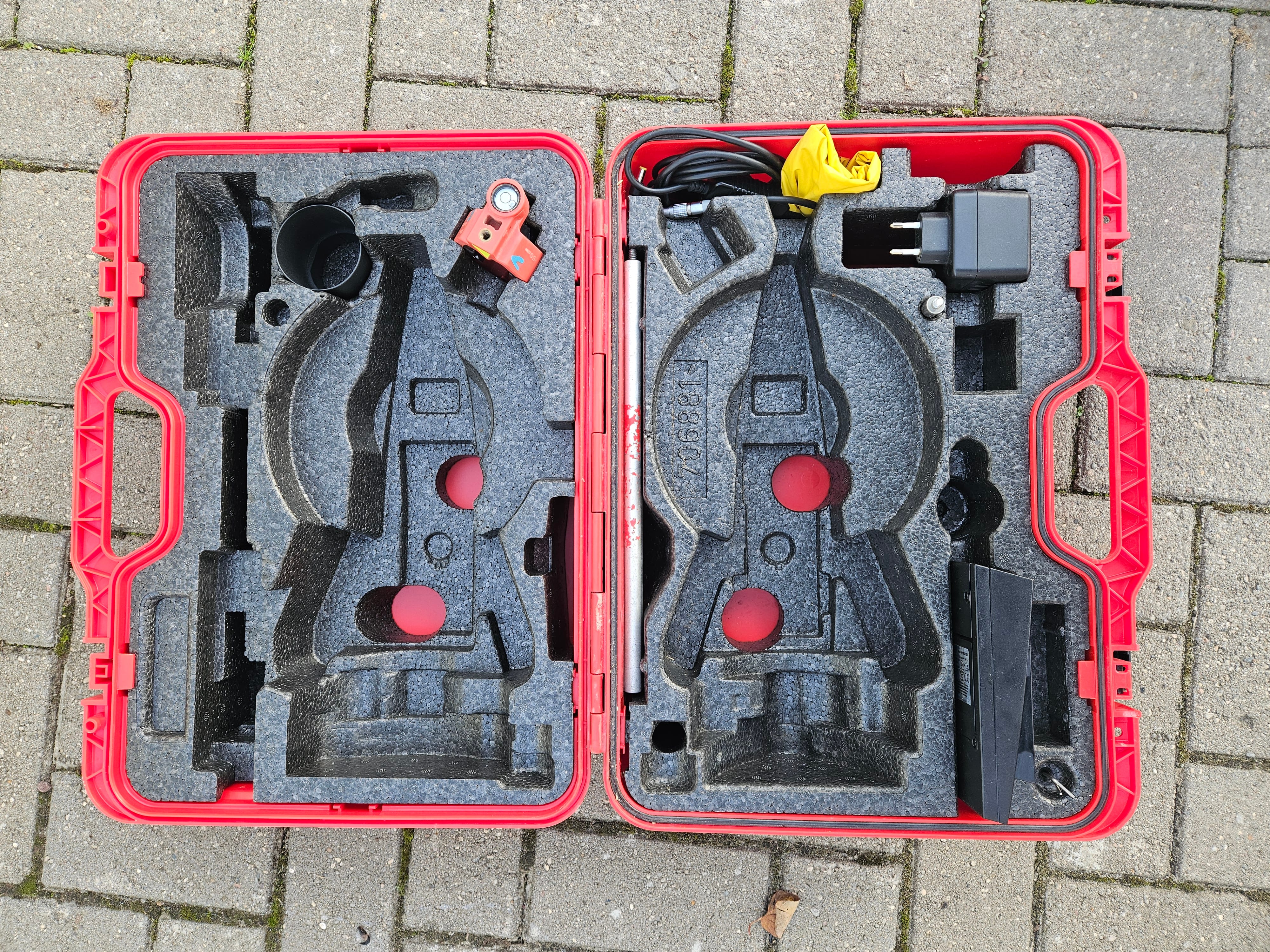 Тахеометр Leica TCR 405 R400 Power AK б/у — фото 7
