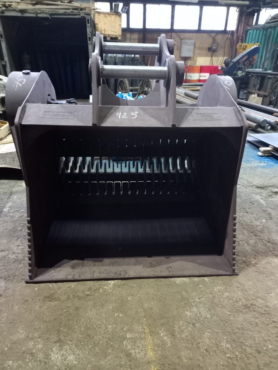 ПГС, торф, соль, мусор? Просеивающий ковш справится!