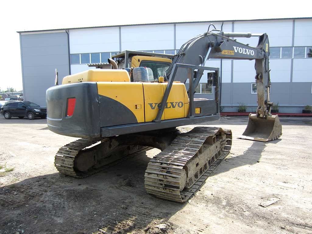 Гусеничный экскаватор Volvo 210, 2012 г, гидролинии — фото 2