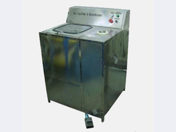 Пoлуaвтoмaтичecкaя мaшинa мoйки бутылeй и удaлeния прoбoк «БC-1»