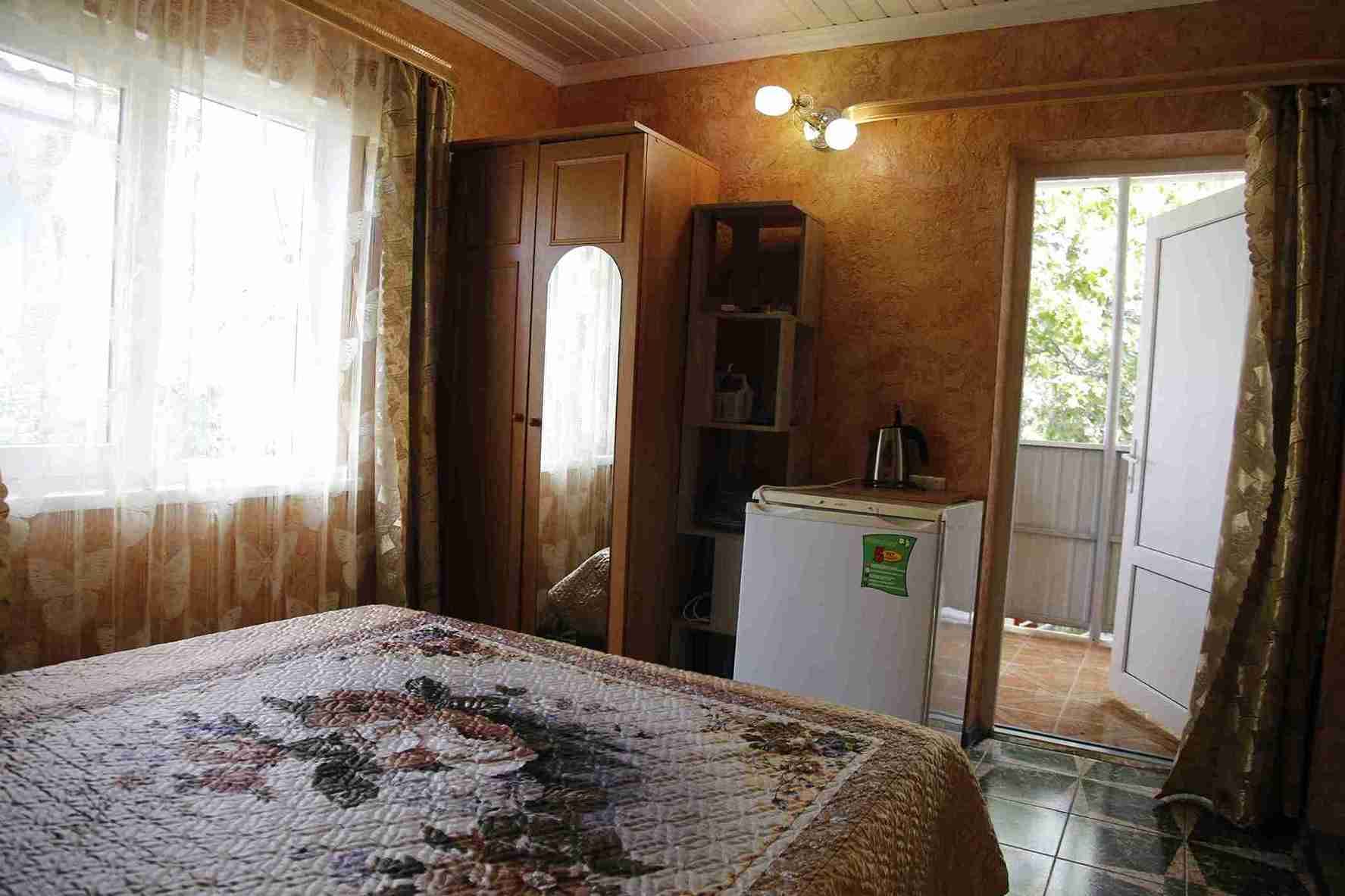 "Уютный домик у Нины" на Шершнева Коктебель на 2026 год — фото 5