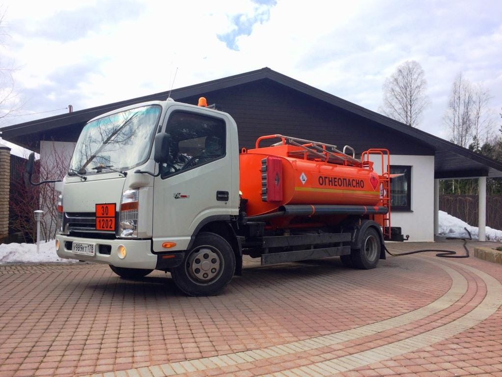 Доставка дизельного топлива автоцистернами с завода Кириши — фото 3