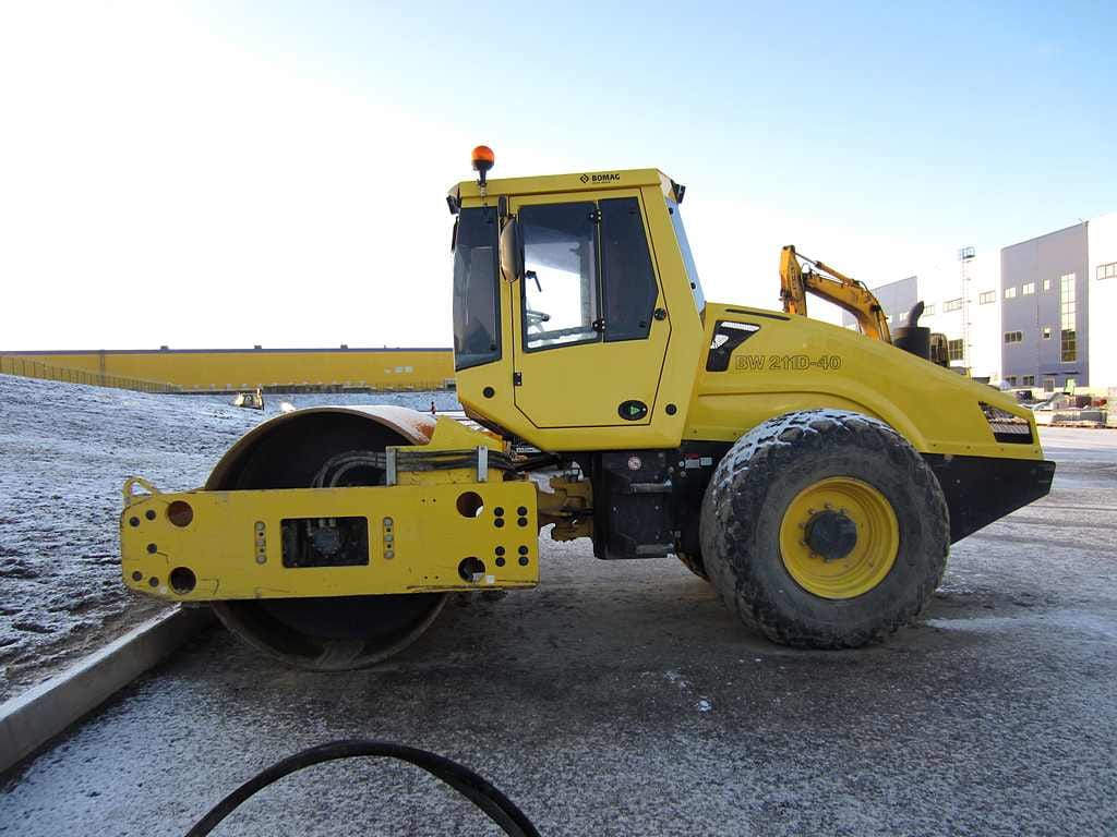 Грунтовый каток Bomag 211, 2024 г, полный привод — фото 4