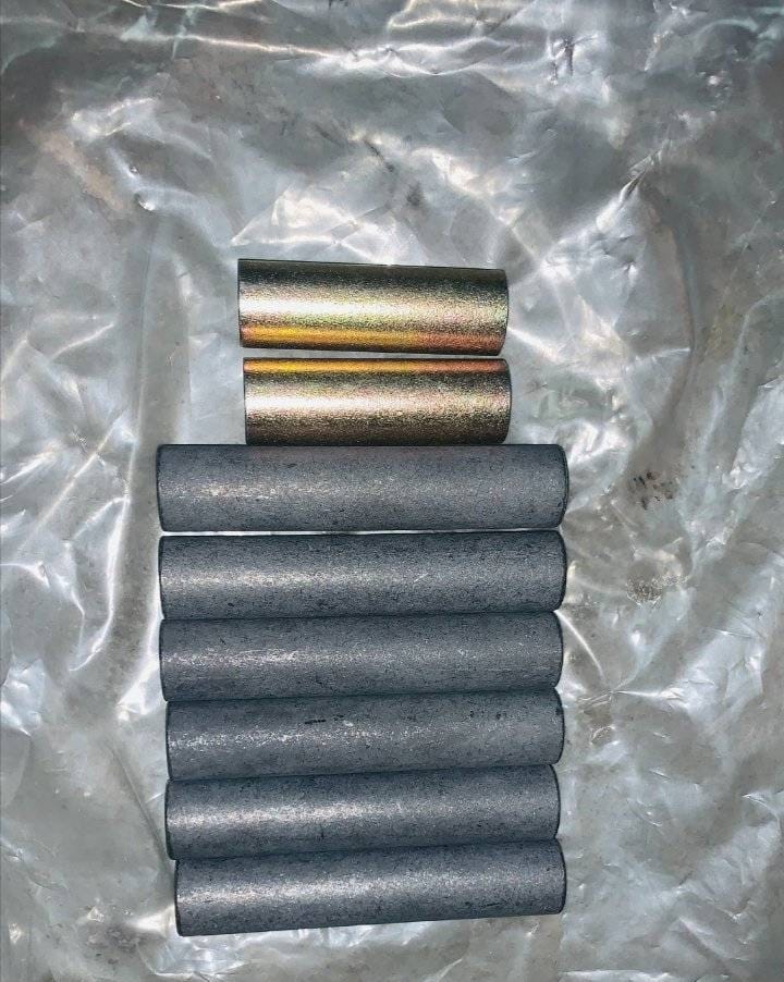 Подушки  кузова Toyota Prado-95 рестайл, дорестайл, с болтами, втулками, гайками — фото 3