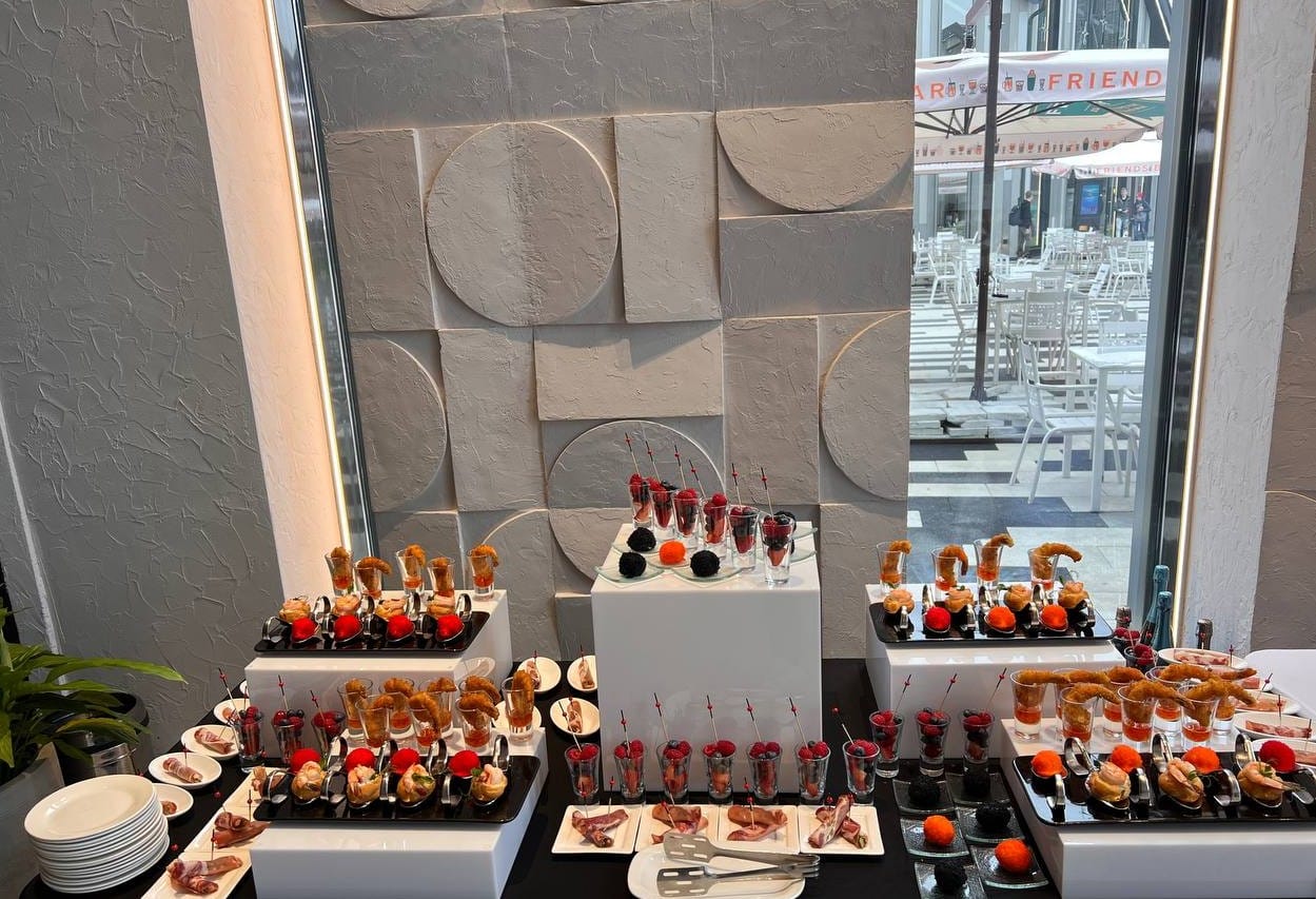 Кофе брейк - организация в Москве и Подмосковье заказать по низкой цене с доставкой — фото 8