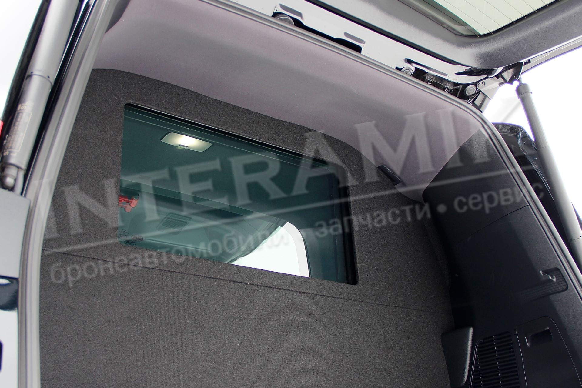 Toyota Land Cruiser 300 бронированный (B6&amp;amp;amp;amp;amp;#x2F;В7)                  В НАЛИЧИИ — фото 8