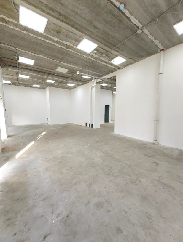 Помещение 140 м², два зала. — фото 8