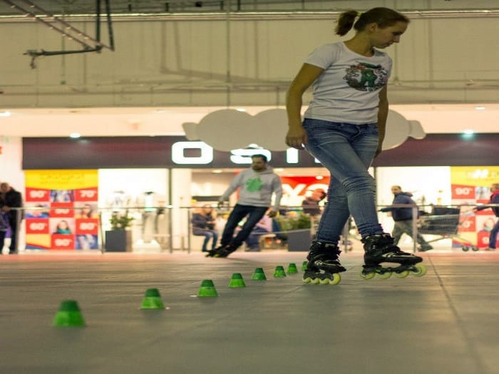 Пластиковое напольное покрытие для скетинг-ринка или тренажерного зала — фото 3