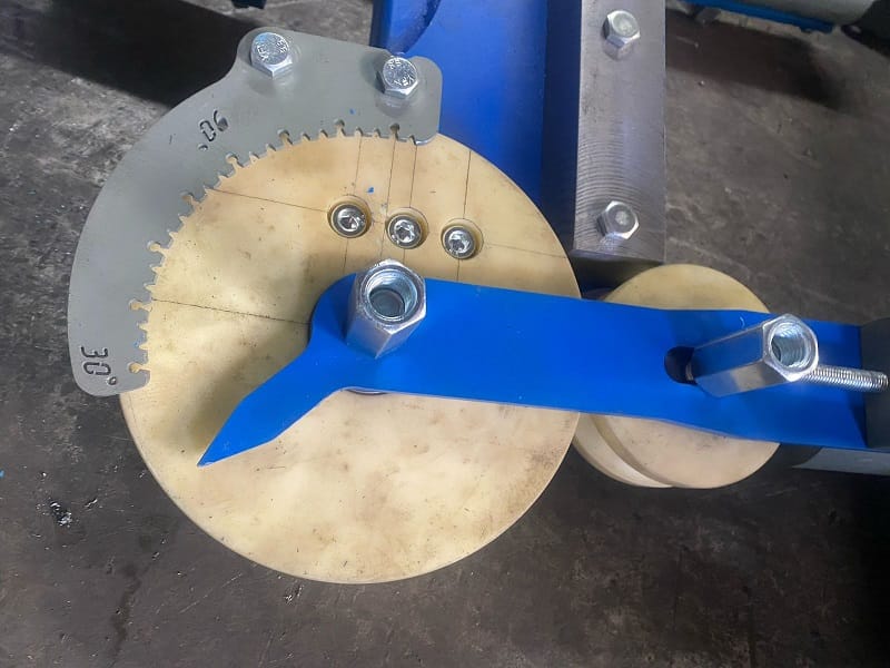 Трубогиб Голиаф ручной  универсальный со сменной оснасткой