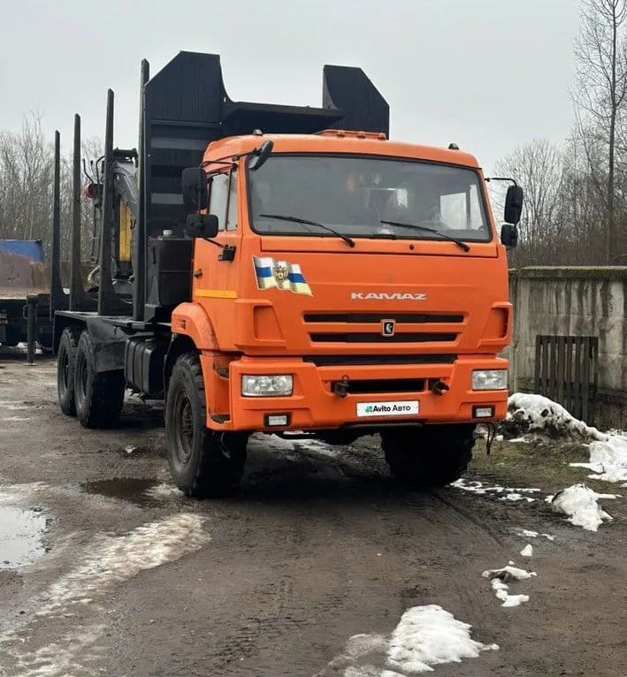 Камаз 43118 с манипулятором Велмаш Вм8