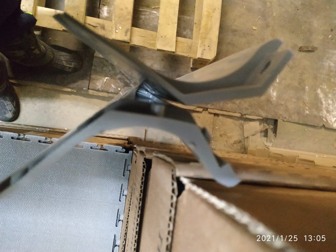 Промышленный плинтус из ПВХ ПП 100х60 — фото 7