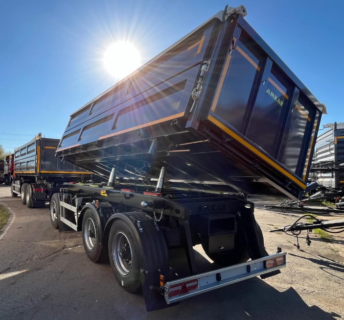 Новый самосвальный прицеп 3 оси 22м.куб 20 тонн пневмо. Цена завода.