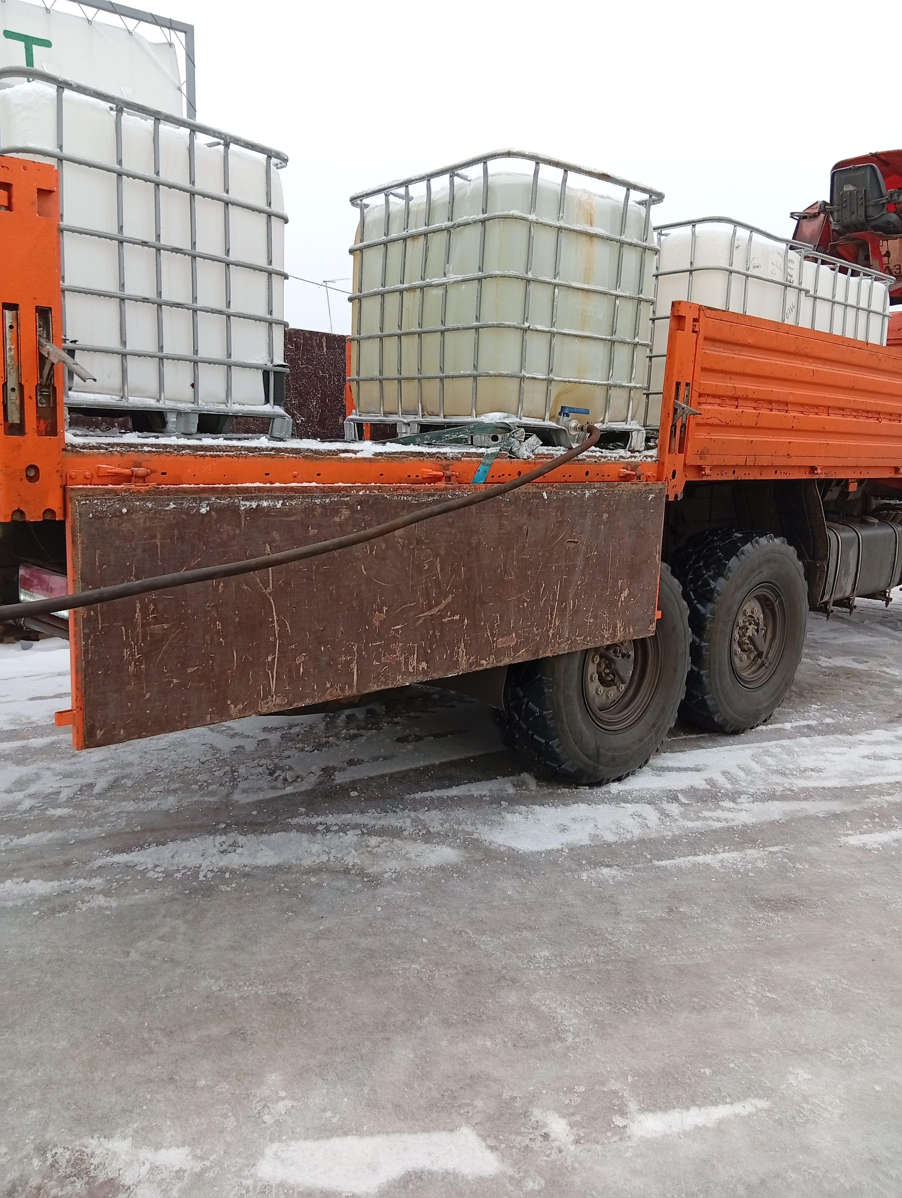 Антигололёдное жидкое средство “МОНОМЕР”  для бетонных конструкций — фото 2