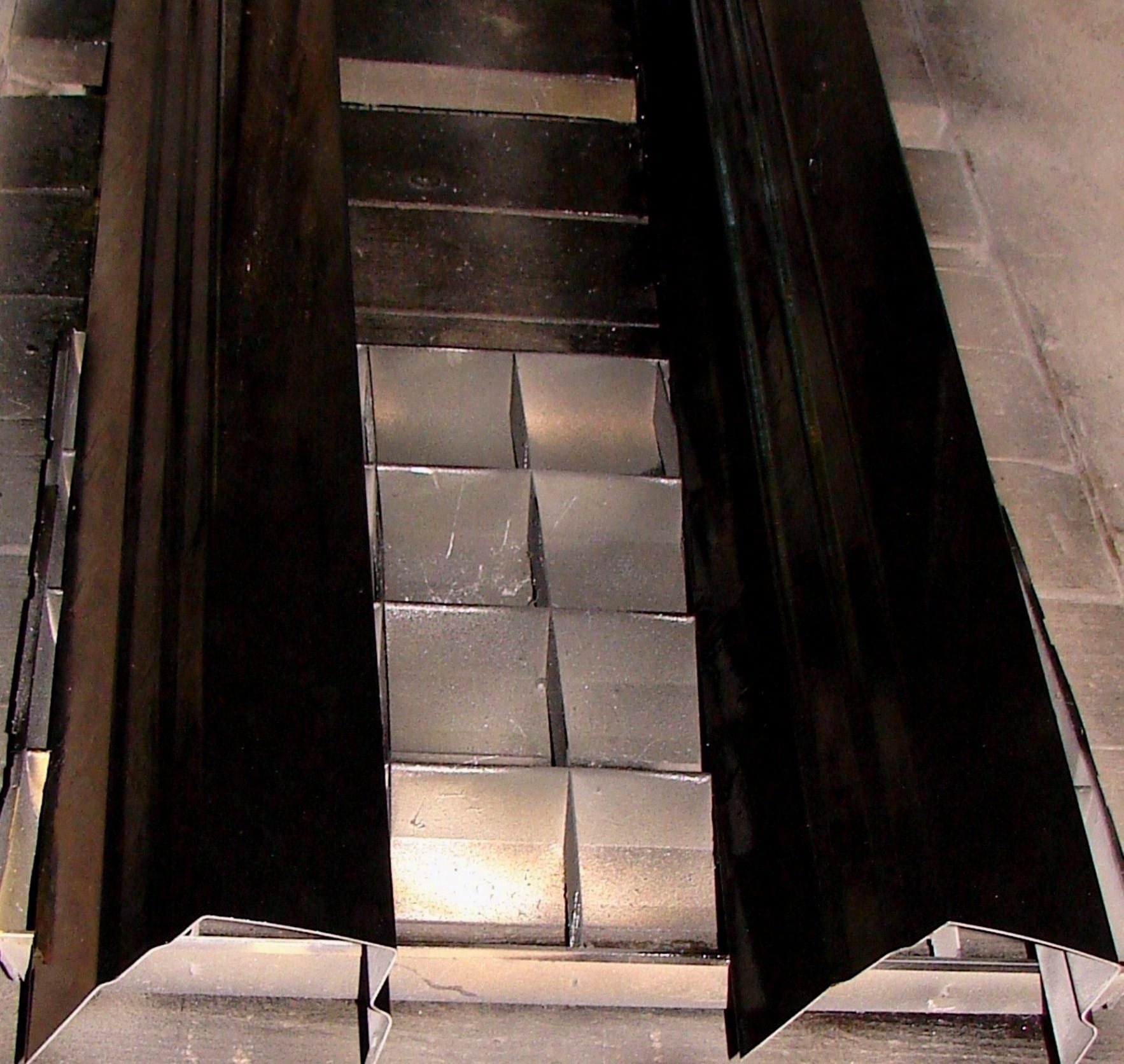 Порог ремонтный покрашенный на АУДИ80 (90) Б3  комплект (лево, право).