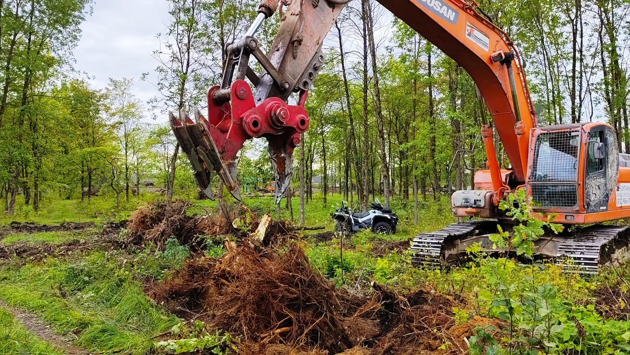 Продам корчеватель пней на подшипниках