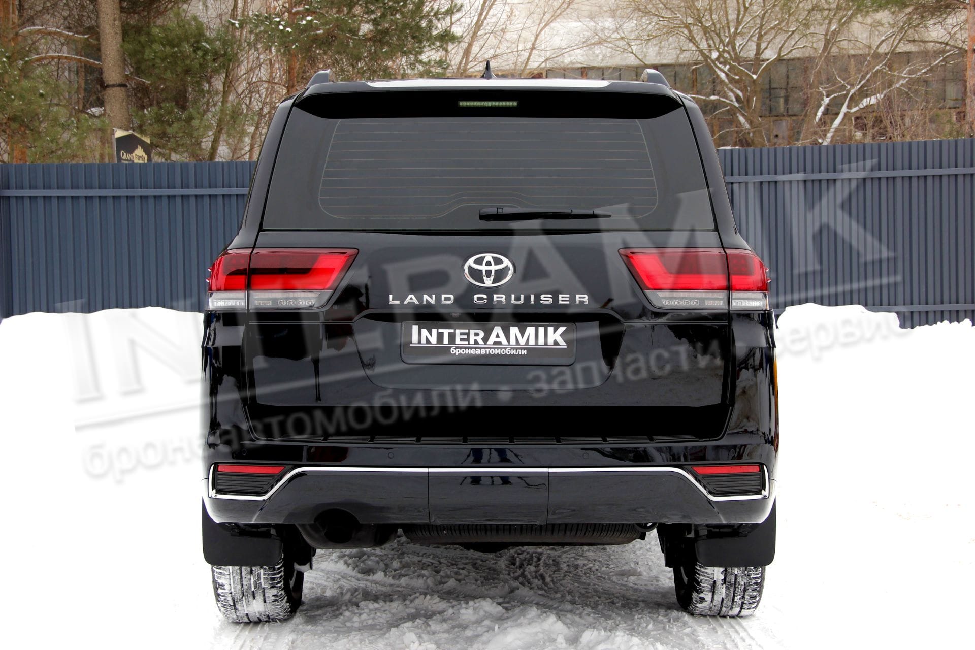 Toyota Land Cruiser 300 бронированный (B6&amp;amp;amp;amp;amp;#x2F;В7)                  В НАЛИЧИИ — фото 9