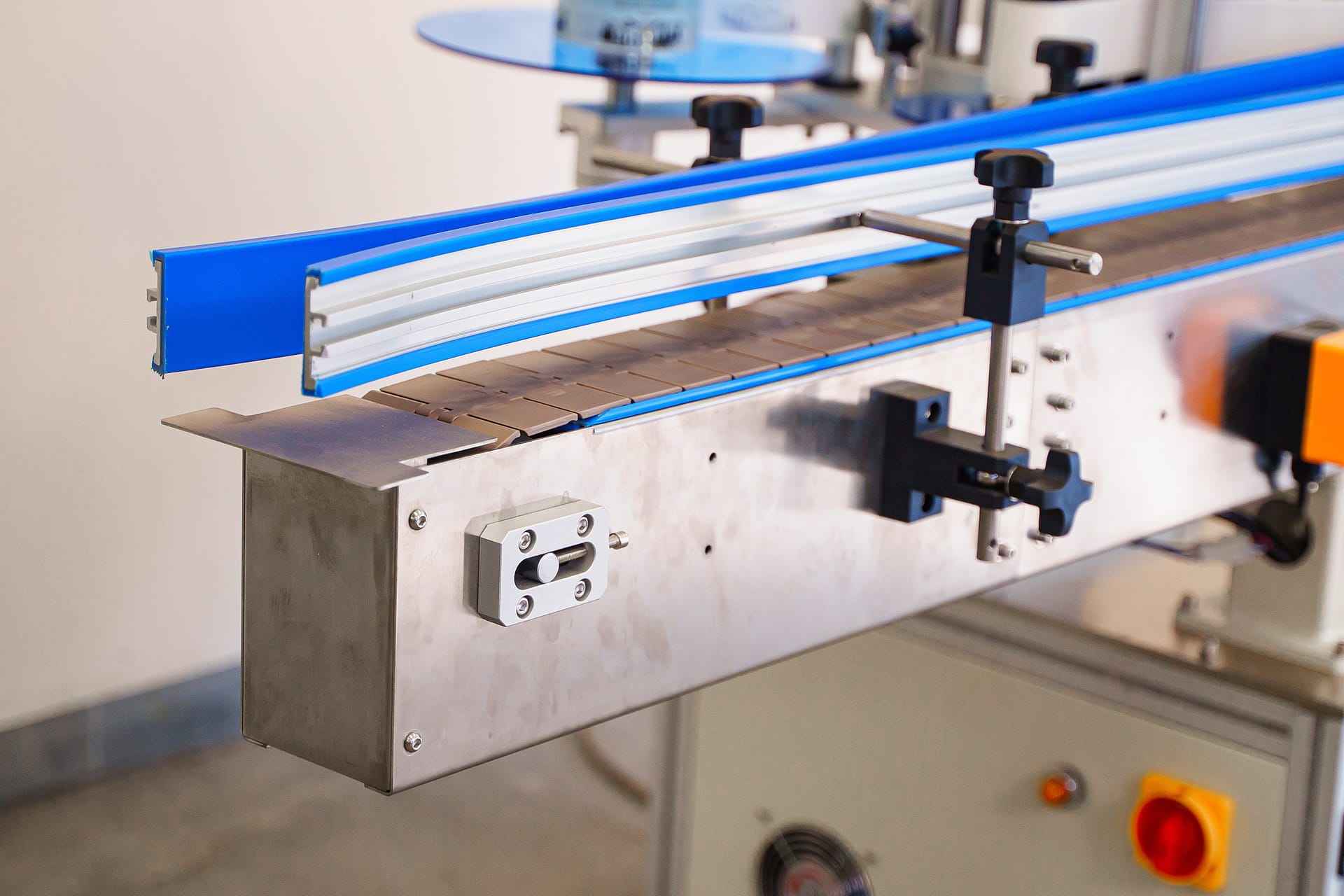 Автоматический этикетировщик ЭМ05.04 3500 ед/час — фото 4