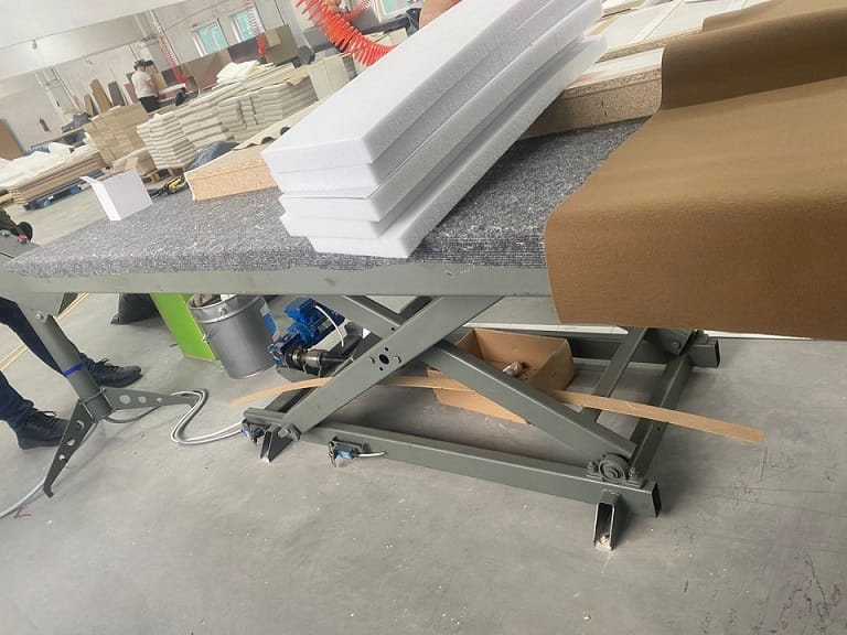 Стол подъемный ножничного типа с электроприводом — фото 2