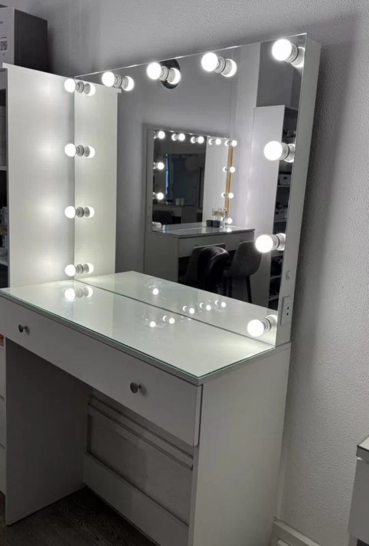 Аренда гримерных комнат для артистов.  Изготовление мобильных перегородок — фото 2