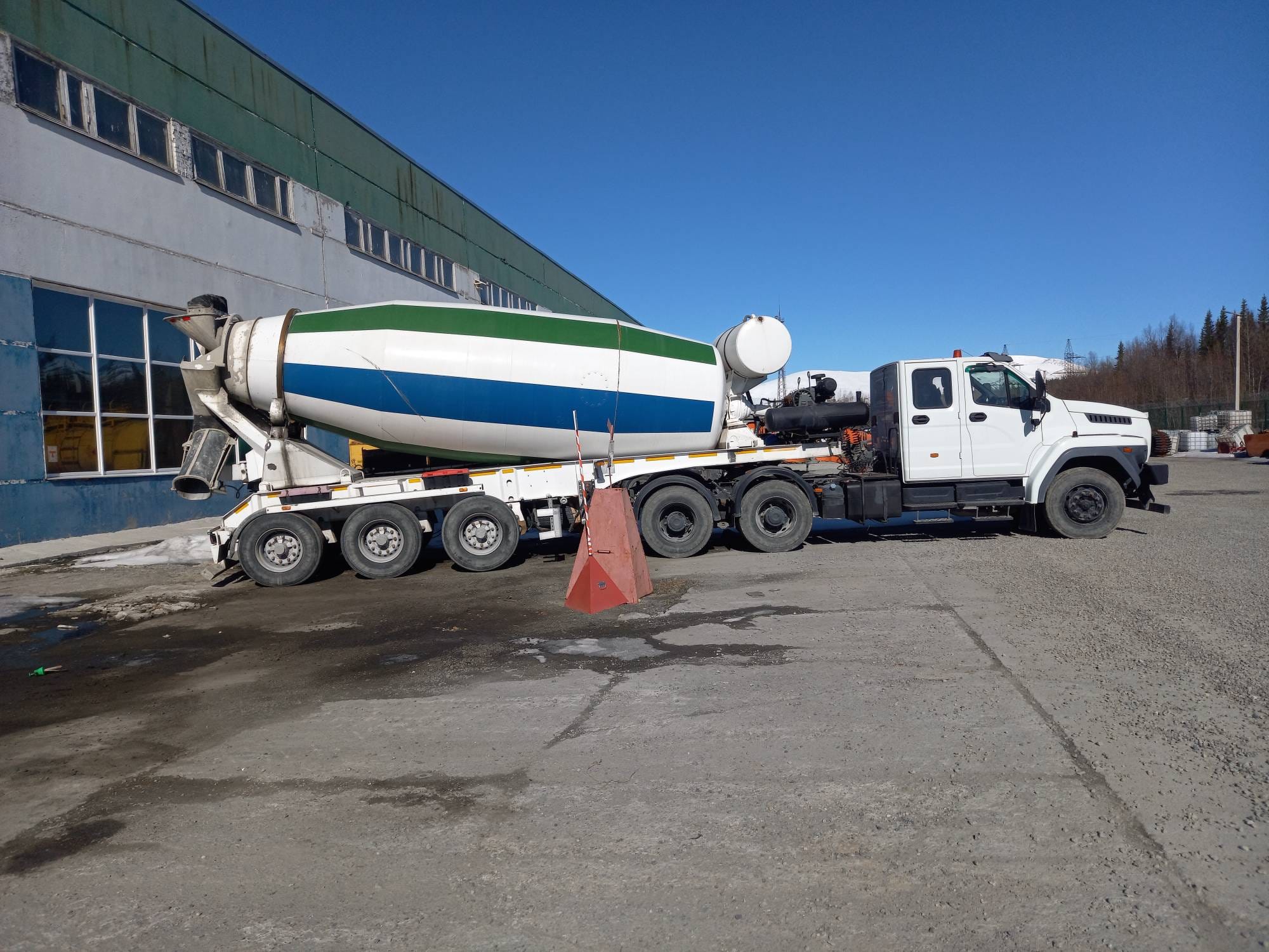 Продам УРАЛ 7470-01 и полуприцеп Guven Makina GMG