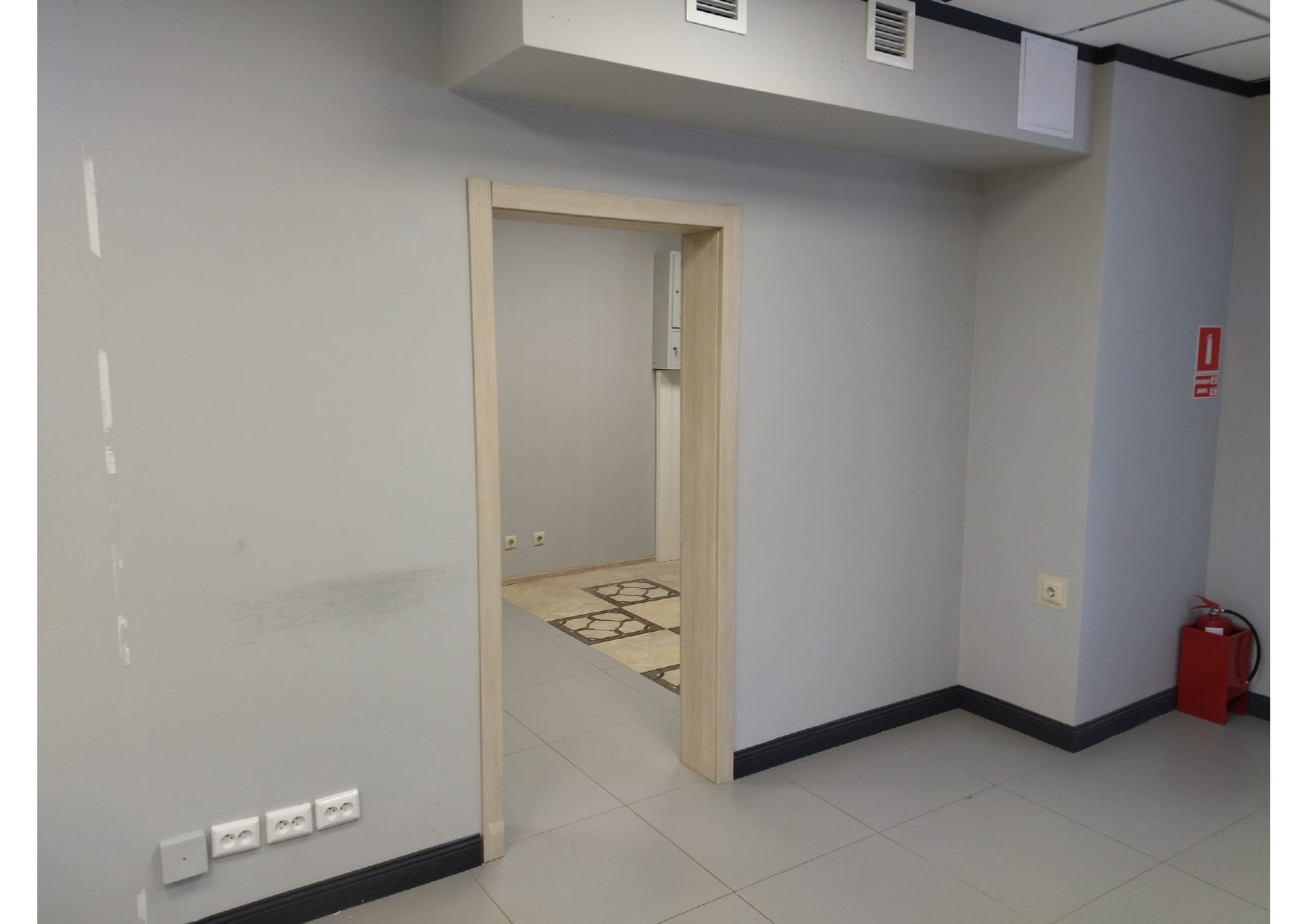Аренда нежилого помещения 70м² ПСН 1-й этаж.    Отдельный вход.      автоматические рольставни,      пожарная сигнализация. — фото 15